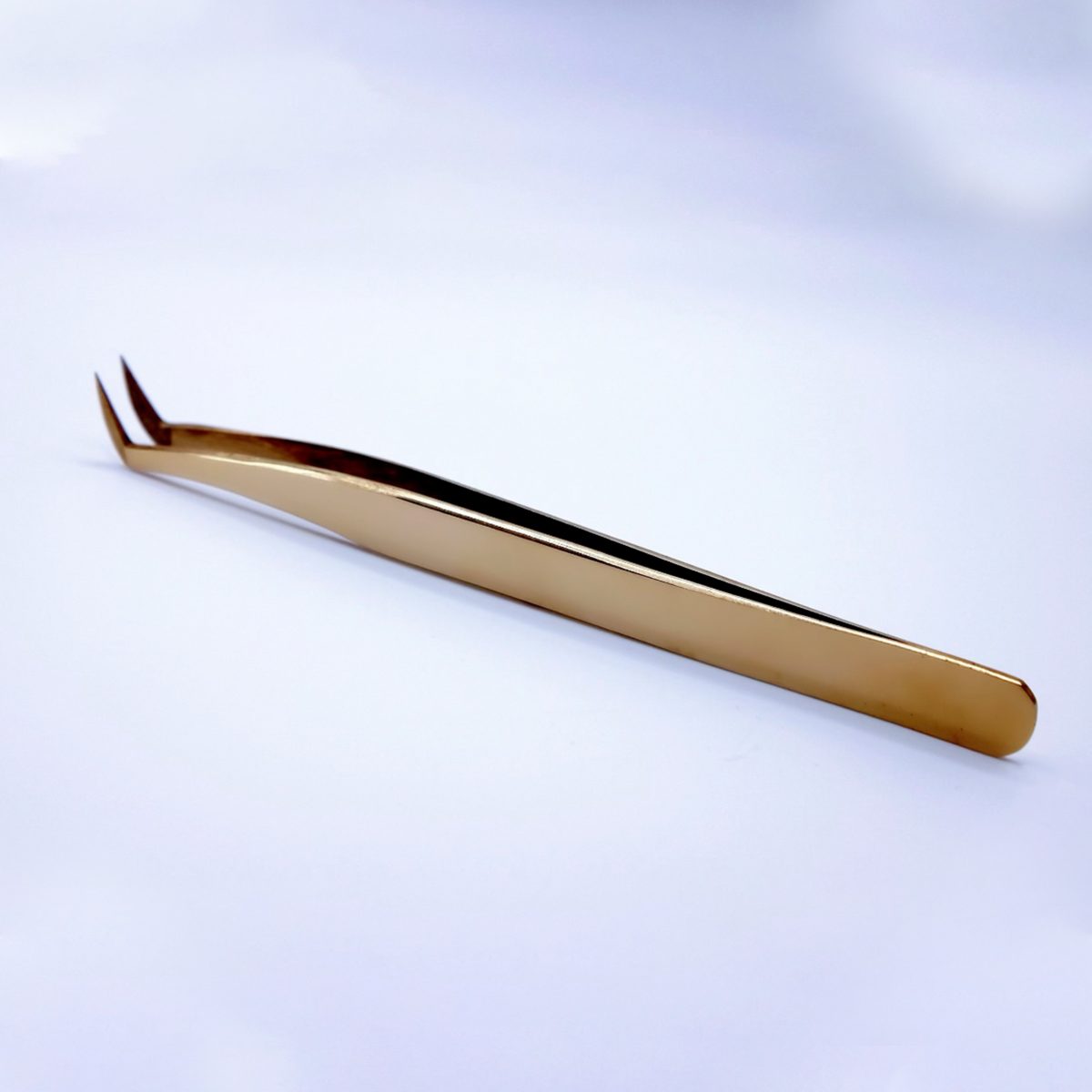 Volume Gold Curved Fiber Tip Tweezer