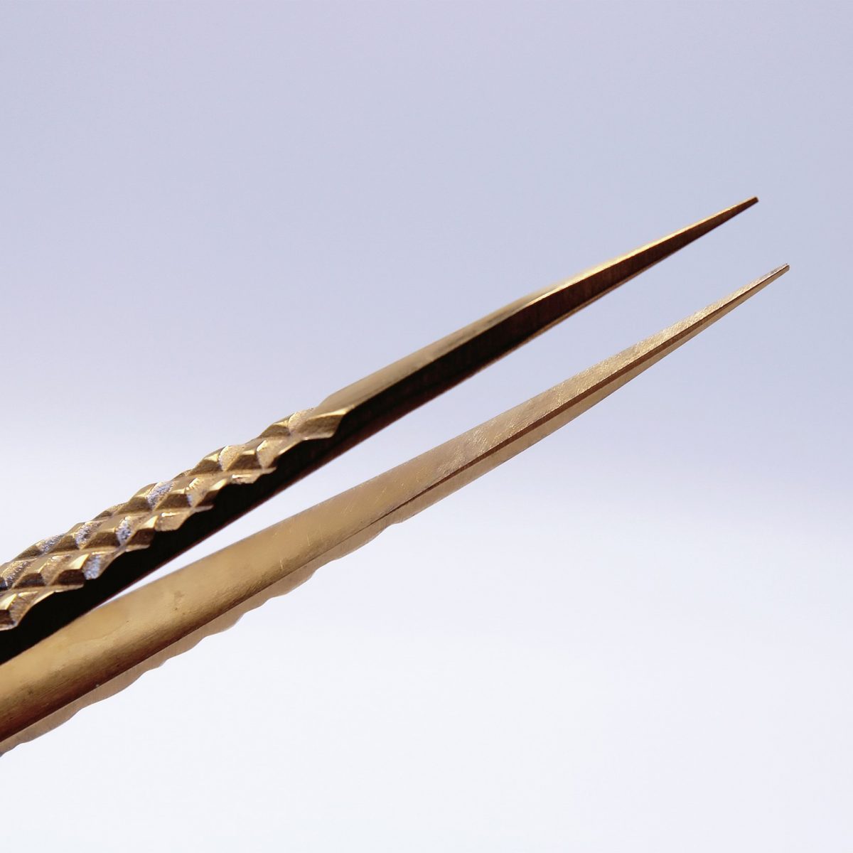 Classic Gold Straight Tweezer