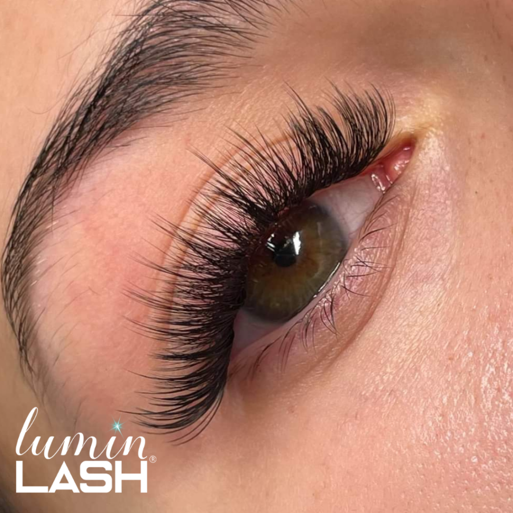 volume eyelash extension course