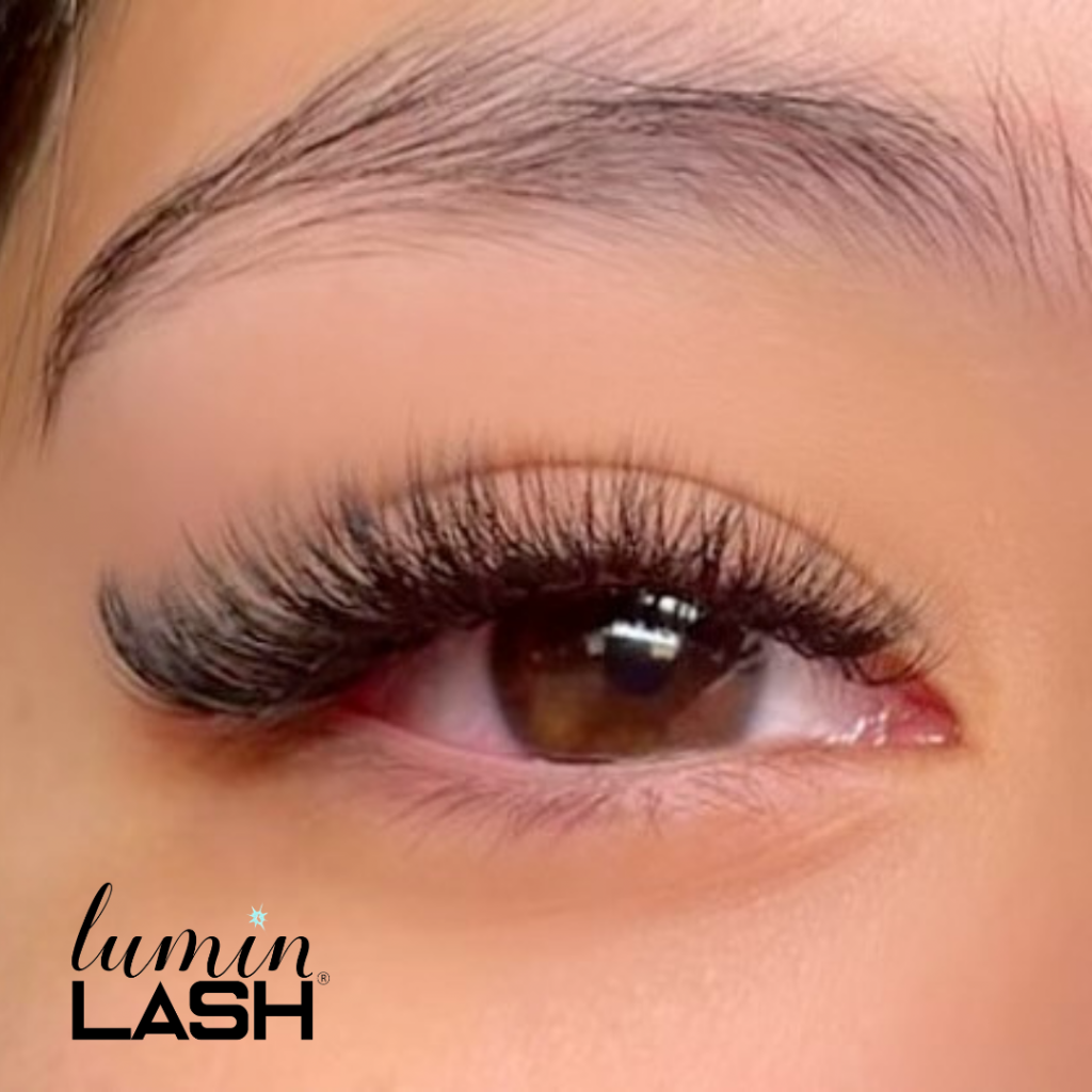 volume eyelash extension